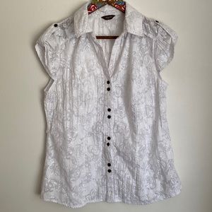 Denver Hayes white cap sleeve embroidered women’s blouse size large.